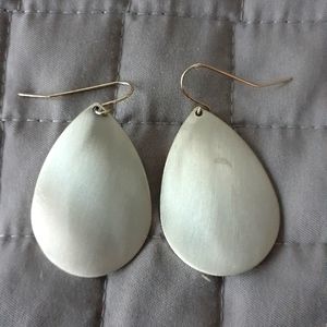 Brushed gold earrings